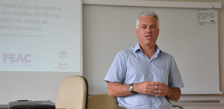 Professor Francisco Rosário apresentou os primeiros resultados de uma pesquisa em andamento sobre o desenvolvimento de Alagoas