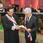 TRT de Alagoas homenageia reitor da Ufal