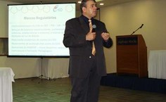 Professor Luis Paulo Mercado apresenta a UAB na Ufal