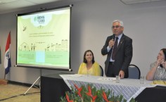 Mesa de abertura do lançamento da bienal