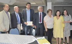 Presidente da Fundação Cultural de Maceió, Vinícius Palmeira, presidente do Instituto Arnon de Mello, Carlos Mendonça, prefeito Rui Palmeira, reitor Eurico Lôbo, secretária Ana Dayse, Stela Lameiras e a vice-reitora Rachel Rocha