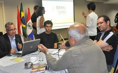 Radialista Elias Ferreira transmitiu o programa Educativa em Revista, da Rádio Educativa FM, direto da cerimônia de lançamento da 6ª Bienal Internacional do Livro de Alagoas