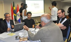 Radialista Elias Ferreira transmitiu o programa Educativa em Revista, da Rádio Educativa FM, direto da cerimônia de lançamento da 6ª Bienal Internacional do Livro de Alagoas