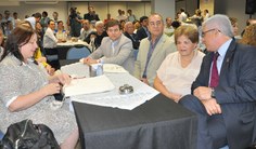 Todos comemoram lançamento da 6ª Bienal Internacional do Livro de Alagoas