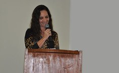 A diretora da Fanut, Terezinha Ataíde, fez o discurso dos egressos