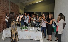 Após a solenidade, os presentes cantaram os parabéns pelos 30 anos da Fanut