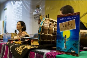 Bienal do Livro debate a importância da história dos afrodescendentes no currículo escolar