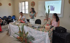 Equipe do Projeto Medicina, Diversão e Arte, apresentando ações