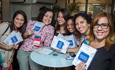 Equipe da Ascom durante lançamento do Manual