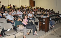 Palestra com a diretora do museu russo, Anna Klyukina