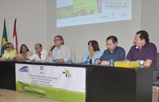 Pró-reitor de Extensão, Eduardo Lyra, presidiu a mesa de abertura