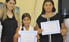 Crianças e adolescentes com perda de peso considerável receberam certificado pela dedicação