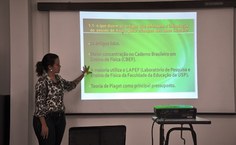 Thaís apresentou a dissertação na Usina Ciência
