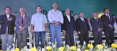 Reitor da Universidade Estadual de Alagoas, Jairo Campos, reitor da Ufal, Eurico Lôbo, deputados federais Renan Filho e Pauilão, governador Téo Vilela, secretário Paim, senador Beneditos de Lira e o  vice-prefeito de Maceió, Marcelo Palmeira