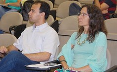 a pró-reitora de pós-graduação e pesquisa, Simoni Meneghetti, acompanhou as apresentações