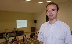 Pedro Valentim ressalta a importância dos investimentos em infraestrutura para a pesquisa