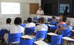 Iran Normande durante defesa de dissertação