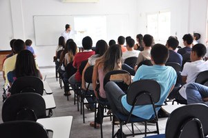 Feras das Engenharias participam de curso de nivelamento