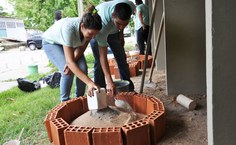 Proposta é que os alunos manipulem os materias e façam um muro