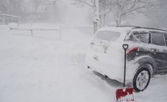 Em dia de frio extremo era preciso se aquecer no carro