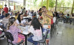 Interação do artista com o público