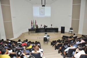 Comunidade acadêmica debate sobre as florestas e a água