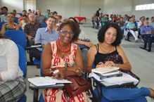 Comunidade acadêmica e convidados prestigiam solenidade de lançamento