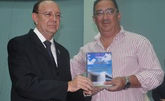 O engenheiro da Sinfra, Amauri Cavalcante, também foi homenageado