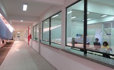 Acesso às coordenações, secretaria e direção