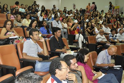 Auditório lotado e emocionado