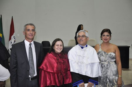 Reitor Eurico Lôbo e vice-reitora Rachel Rocha com a diretora geral Eliane Cavalcanti e Arnaldo Tenório, direção acadêmica