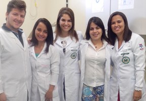 Nutricionistas elaboram cartilha para ajudar mães com excesso de peso a amamentar