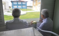 Vista de um dos quartos para o pátio interno da Residência