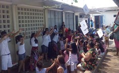 Mães da orla lagunar em atividades do projeto pela data comemorativa