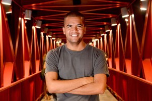 Professor analisa a relação entre candidatos e o eleitor nas campanhas online em Alagoas