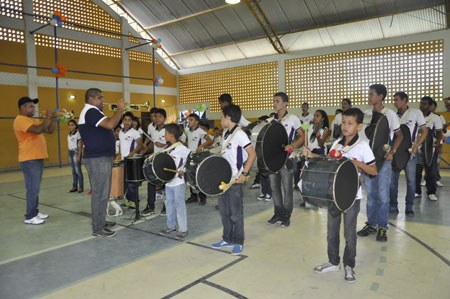 A banda de fanfarra da Escola Osória de Moura Lima, de Rio Largo.