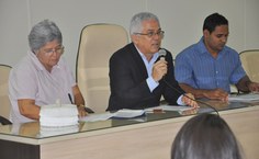 Reitor Eurico Lôbo e a equipe do DRCA, a diretora Maria do Carmo Viana Cavalcanti e o técnico  João José da Silva