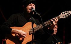 O cantor João Bosco fez o show de encerramento do 5º Femufal