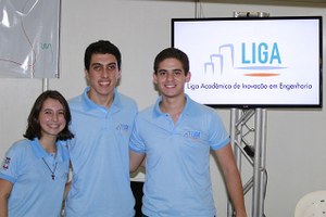 Liga Acadêmica de Inovação em Engenharia se apresenta no Caiite 2014