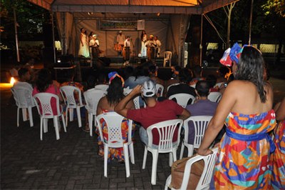 Comunidade acadêmica prestigia volta do Terça Cultural