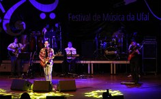 De Tão Vazio o Copo Transbordou, de Neto Maia e Tomás Umberlino