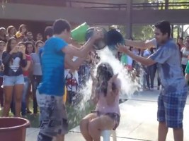 Aulão do Conexões de Saberes promove desafio do balde de gelo coletivo