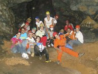 _Grupo de estudantes na caverna Toca dos Caramujos (Foto - Pedro Damásio)