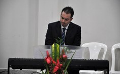 O professor Vinícius Manzoni interpretou a Sonata de Beethoven nº 1