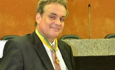 Andreas Krell, professor da Ufal, homenageado com a comenda Pontes de Miranda