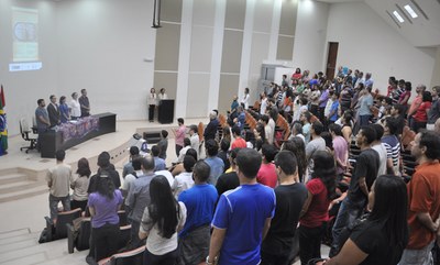 O auditório Nabuco Lopes, situado no prédio da Reitoria, ficou lotado na noite desta quarta-feira, 22, durante a solenidade de abertura do 6º Encontro Nacional de História