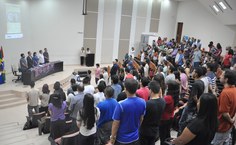 Estudantes e pesquisadores prestigiaram solenidade de abertura do 6º Encontro Nacional de História no auditório da Reitoria