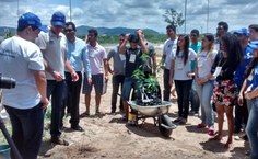 Plantio de mudas é realizado no entorno do Campus do Sertão