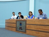 Mediado pela professora Valéria Correia, debate recebeu o sociólogo e professor da Universidade Federal Rural do Rio de Janeiro, José Cláudio; professor Adriano Nascimento e do diretor do DCE, André de Albuquerque