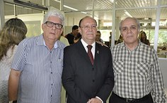 Braga Lira e Marcos Calheiros, respectivamente, presidente do Sindicato dos Economistas e presidente do Conselho Regional de Economia, prestigiam posse